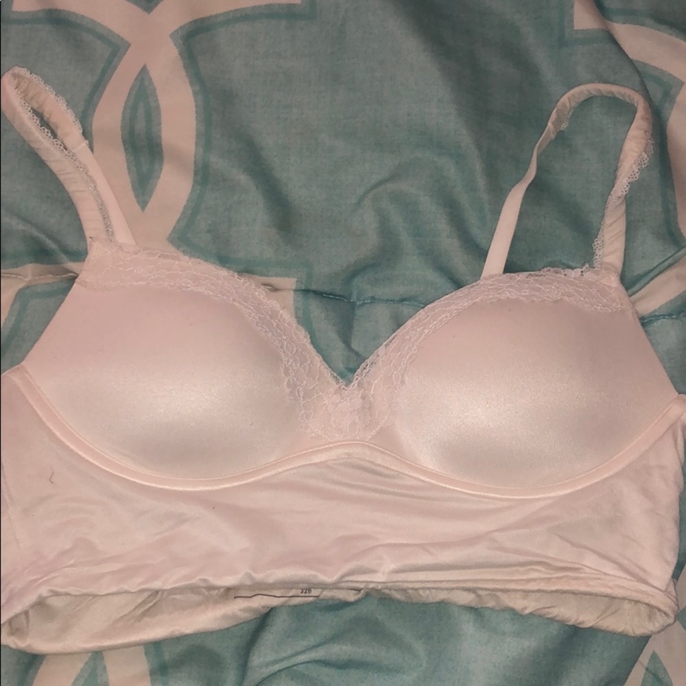 32B body by Victoria padded bra with no wires